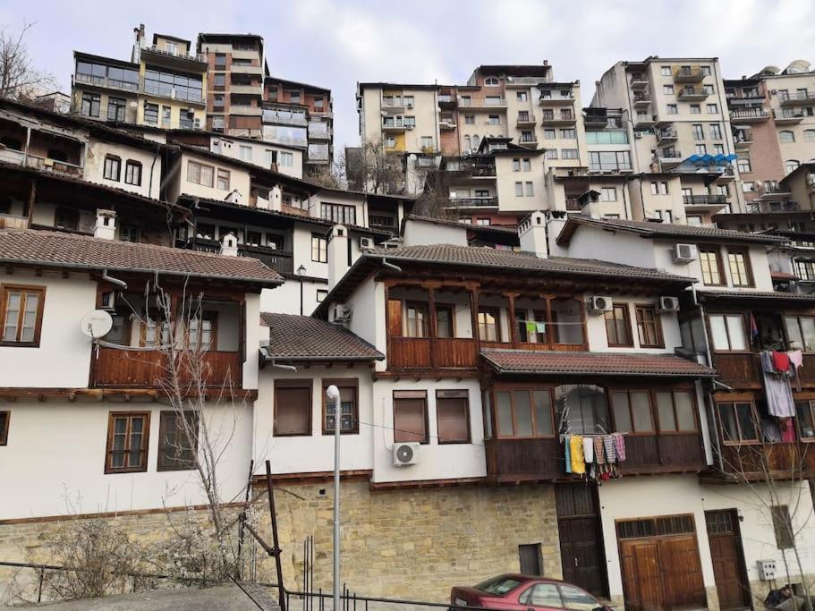 Unique Studio- Great Balcony And View! Parking Possibility! Veliko Tarnovo Extérieur photo