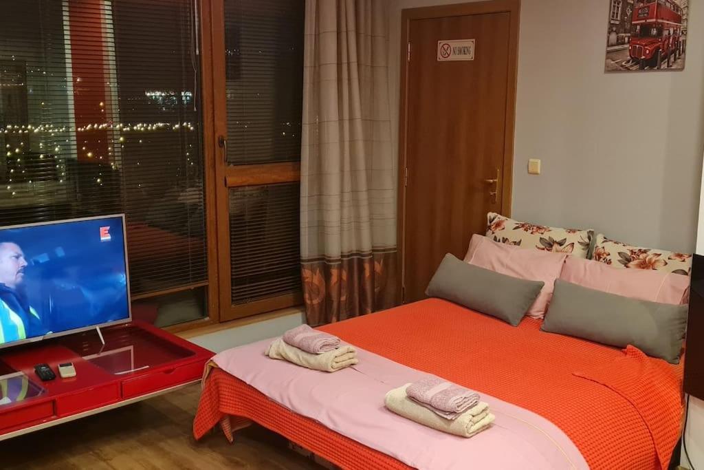 Unique Studio- Great Balcony And View! Parking Possibility! Veliko Tarnovo Extérieur photo