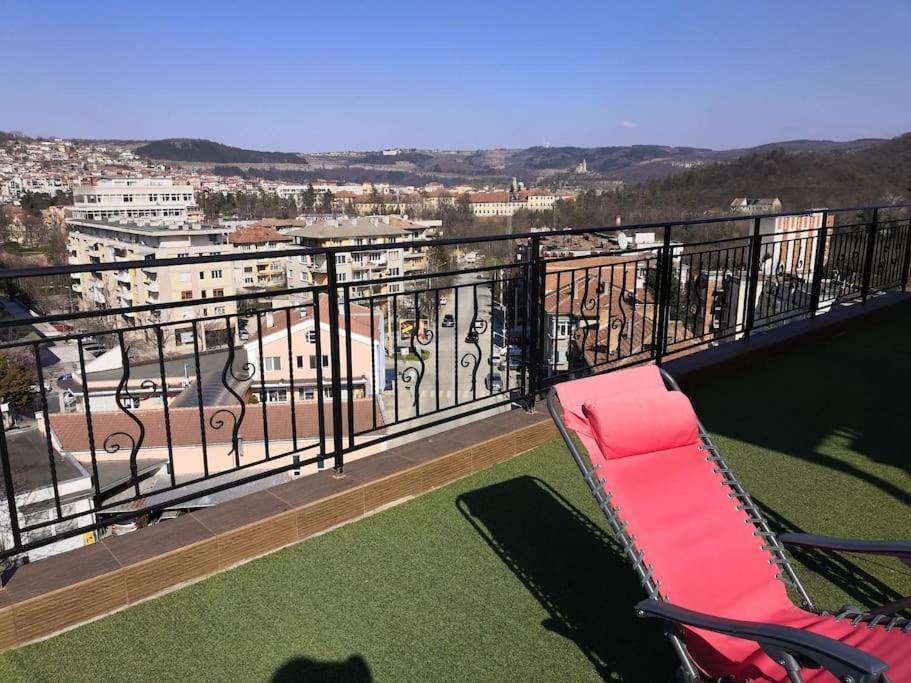Unique Studio- Great Balcony And View! Parking Possibility! Veliko Tarnovo Extérieur photo