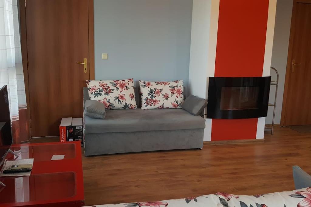 Unique Studio- Great Balcony And View! Parking Possibility! Veliko Tarnovo Extérieur photo