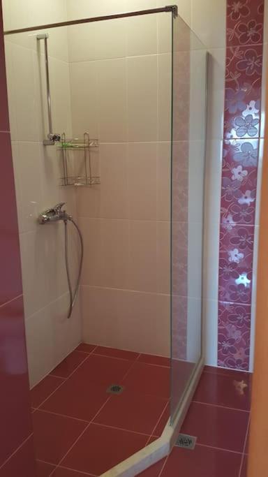 Unique Studio- Great Balcony And View! Parking Possibility! Veliko Tarnovo Extérieur photo